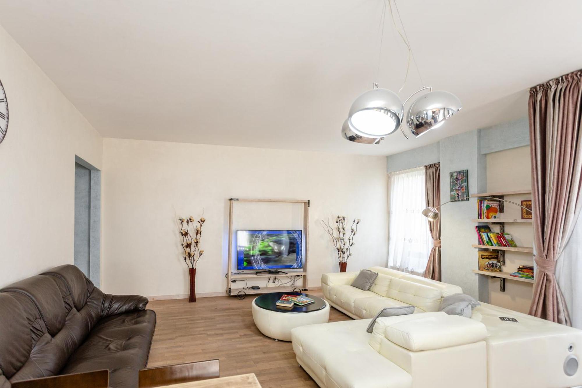Serviced Apartment On Rustaveli Avenue 9 Tbilisi Exterior photo